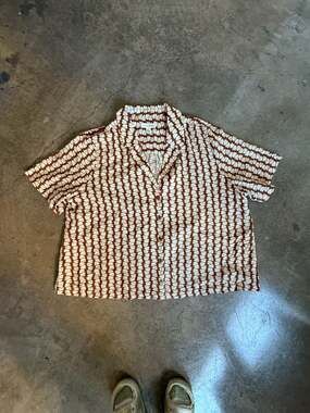 Treasure & Bond Plus Size Linen Blend Camp Shirt in Rust-Ivory Azorical Leaf